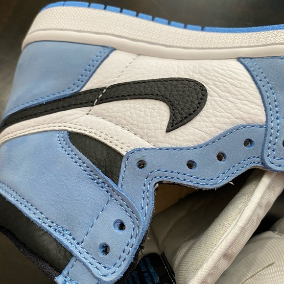 Air Jordan 1 Retro High OG 555088 134 Men Size 4 - Picture 2 of 8